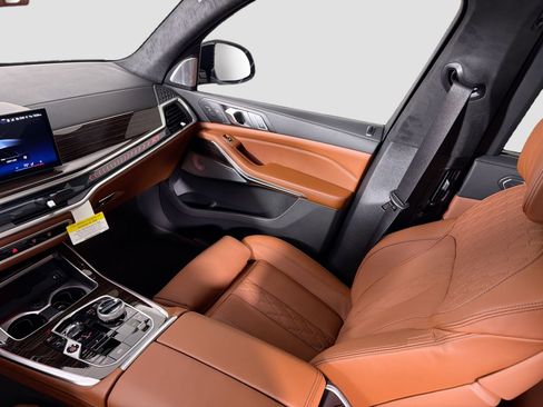 New 2026 BMW X7 xDrive40i w/ Executive Package image 25