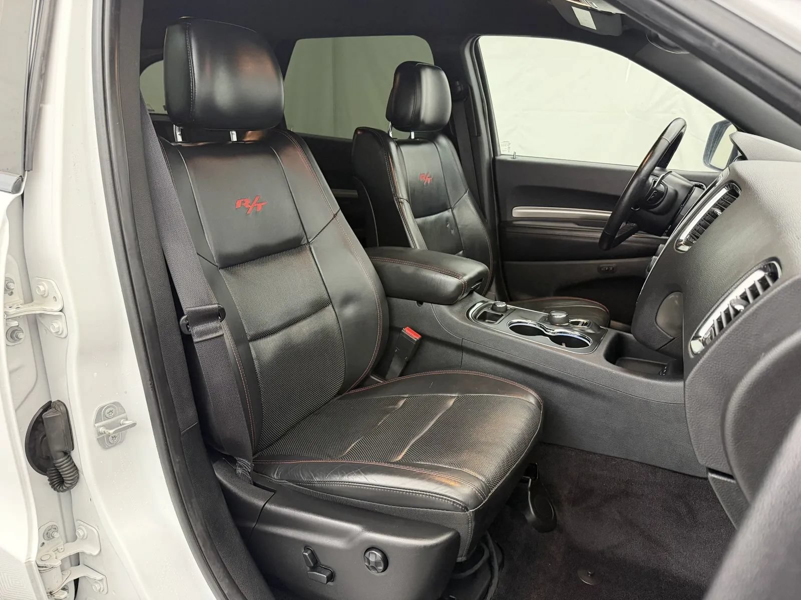 Used 2017 Dodge Durango R/T w/ Blacktop Package AWD/4WD image 29