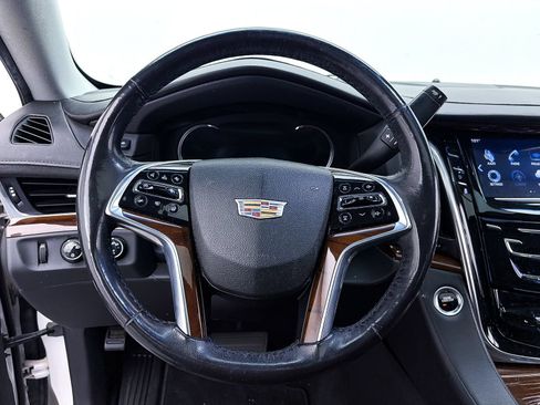 Used 2020 Cadillac Escalade ESV Luxury AWD/4WD image 20