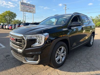 Used 2023 GMC Terrain SLE w/ Driver Convenience Package