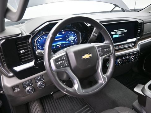 Used 2022 Chevrolet Silverado 1500 LT AWD/4WD image 21
