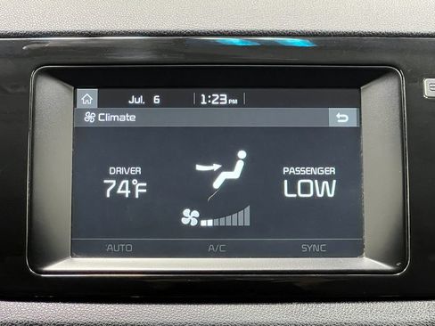 Used 2019 Kia Niro LX FWD image 25