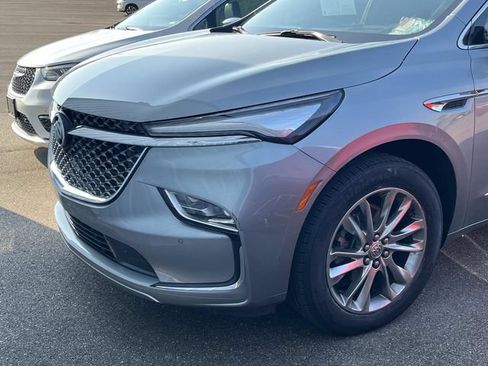 Used 2023 Buick Enclave Avenir w/ Avenir Technology Package AWD/4WD image 6
