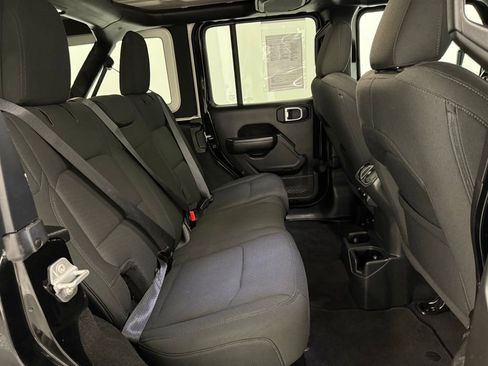 Used 2021 Jeep Wrangler Unlimited Sport w/ Technology Group image 18