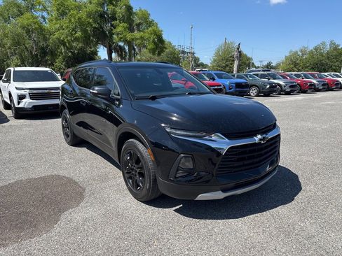 Used 2019 Chevrolet Blazer LT image 2