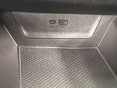 Used 2025 Chevrolet Equinox LT AWD/4WD image 28