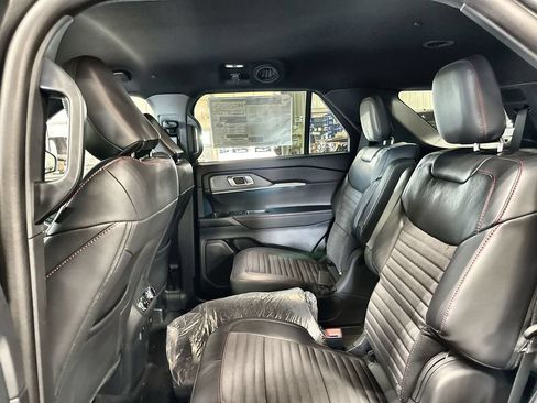 New 2026 Ford Explorer ST-Line w/ ST-Line Street Pack RWD image 25