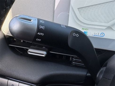 Used 2024 Hyundai Ioniq 5 Limited image 25