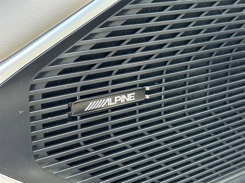 Used 2024 Jeep Wagoneer Series II w/ Flexible Seating Group image 20