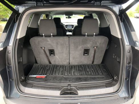 Used 2019 GMC Acadia SLE image 28