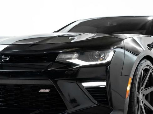 Used 2016 Chevrolet Camaro SS RWD image 16