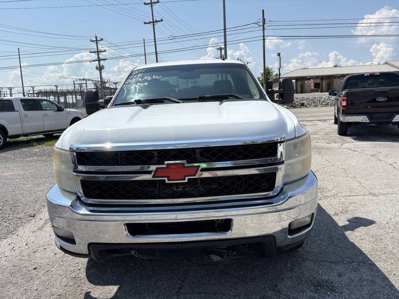 Used 2011 Chevrolet Silverado 2500 LT w/ Interior Plus Package AWD/4WD image 3