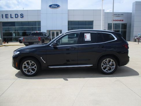 Used 2024 BMW X3 xDrive30i AWD/4WD image 3