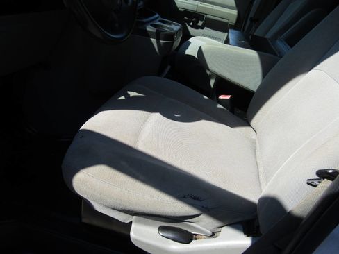 Used 2013 Ford E-250 and Econoline 250 w/ PWR Group image 8