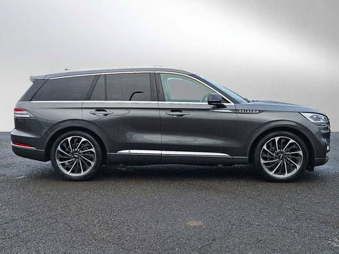 Used 2020 Lincoln Aviator Reserve w/ Equipment Group 202A image 2