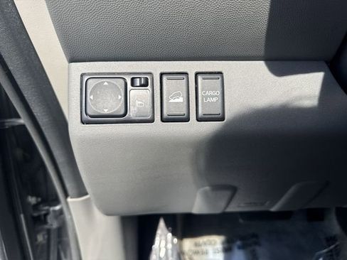 Used 2018 Nissan Frontier SV w/ Value Truck Package AWD/4WD image 25