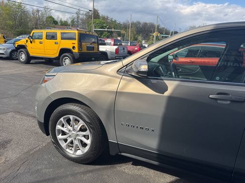 Used 2018 Chevrolet Equinox LT AWD/4WD image 4