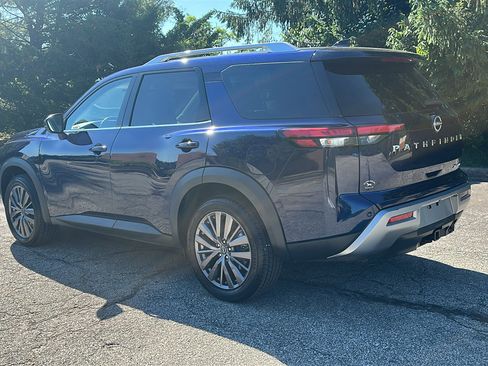 Certified 2023 Nissan Pathfinder SL w/ SL Premium Package AWD/4WD image 7
