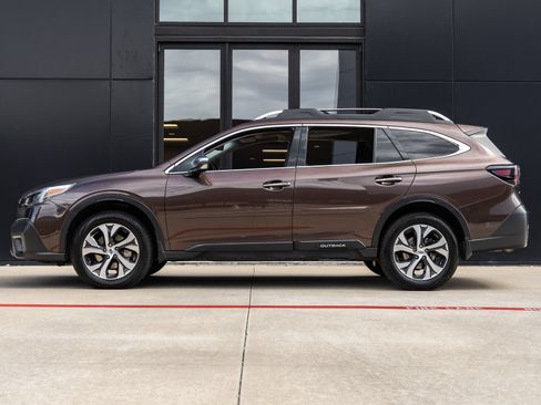 Used 2021 Subaru Outback Touring XT AWD/4WD image 9