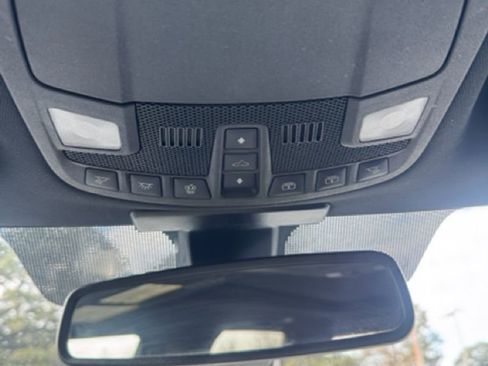 Used 2017 Ford F150 Platinum w/ Equipment Group 701A Luxury image 14