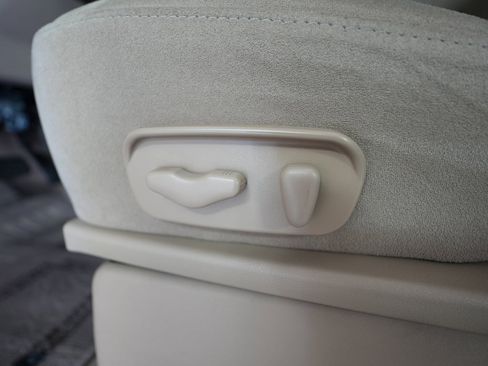 Used 2014 Nissan Armada SV image 39