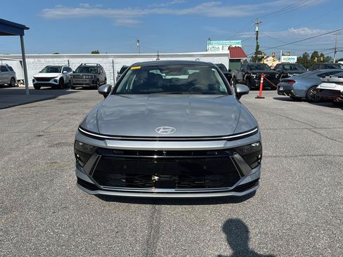 Certified 2025 Hyundai Sonata Limited FWD image 2