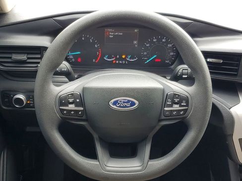 Used 2023 Ford Explorer 4WD w/ Class IV Trailer Tow Package image 25