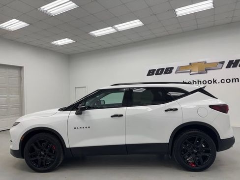 Used 2023 Chevrolet Blazer LT FWD image 8