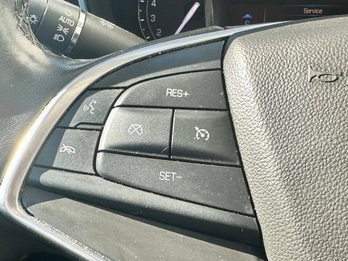 Used 2017 Cadillac XT5 Luxury w/ LPO, Wheel Lock Package AWD/4WD image 12
