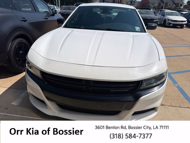 Used 2019 Dodge Charger SXT w/ Plus Group RWD image 3