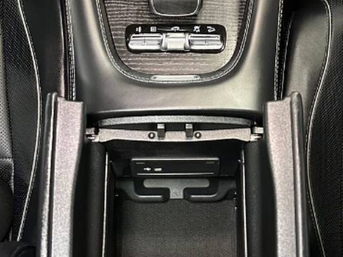 Used 2023 Mercedes-Benz Maybach GLS 600 4MATIC image 27