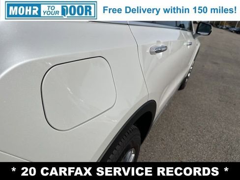 Used 2021 Cadillac XT4 Premium Luxury w/ Cold Weather Package image 9