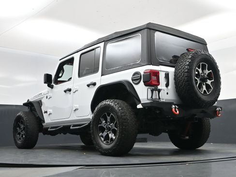 Used 2018 Jeep Wrangler Unlimited Rubicon w/ LED Lighting Group image 12