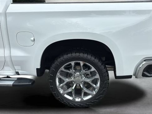 Used 2025 Chevrolet Silverado 1500 LTZ w/ LTZ Premium Package AWD/4WD image 34
