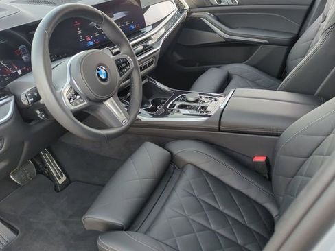 New 2026 BMW X7 xDrive40i w/ M Sport Package AWD/4WD image 16