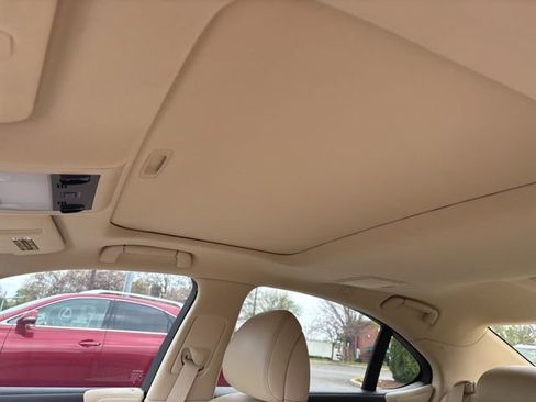 Used 2015 Lexus LS 460 w/ Comfort Package image 8