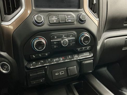 Used 2019 Chevrolet Silverado 1500 High Country w/ Technology Package image 15