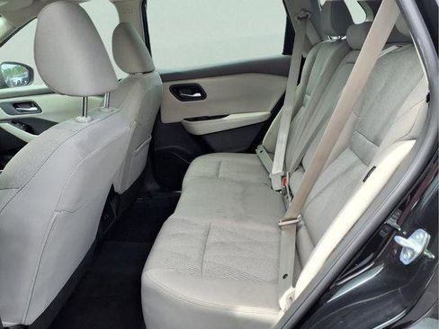 Used 2025 Nissan Rogue SV FWD image 9