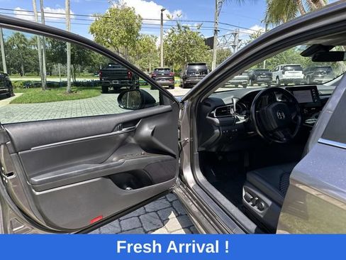 Used 2021 Toyota Camry SE FWD image 22