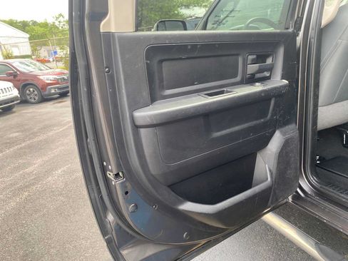 Used 2018 RAM 3500 Tradesman w/ Chrome Appearance Group AWD/4WD image 32