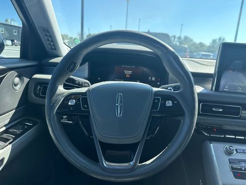 Used 2020 Lincoln Aviator Reserve w/ Equipment Group 201A AWD/4WD image 11