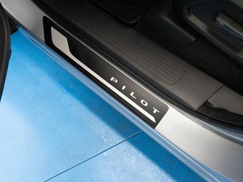 New 2025 Honda Pilot EX-L image 4