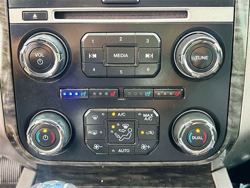 Used 2017 Ford Expedition Limited w/ Equipment Group 301A RWD image 16