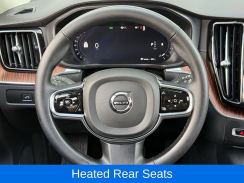 Used 2023 Volvo XC60 B5 Ultimate w/ Climate Package AWD/4WD image 32