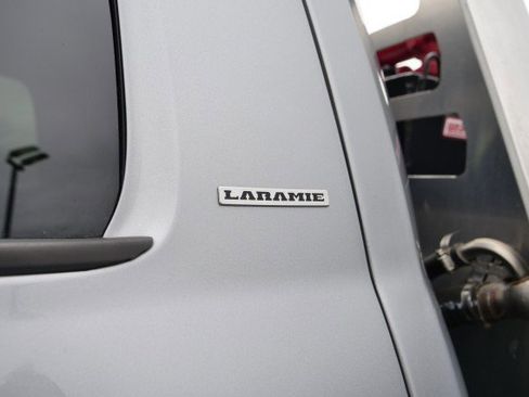 Used 2024 RAM 5500 Laramie image 18