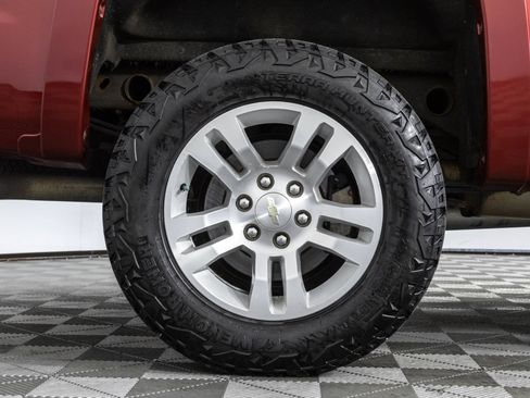 Used 2018 Chevrolet Silverado 1500 LT w/ All Star Edition AWD/4WD image 40
