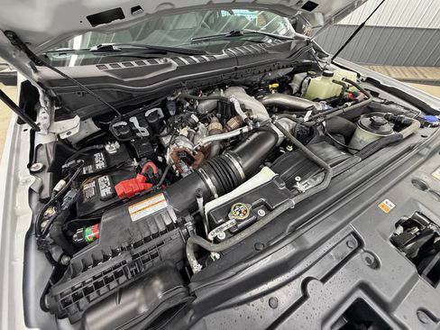 Used 2021 Ford F550 4x4 Regular Cab Super Duty image 22
