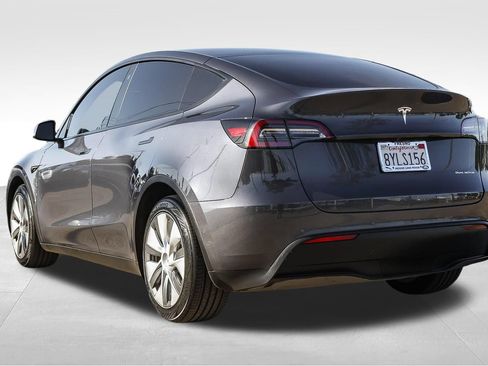 Used 2021 Tesla Model Y Long Range AWD/4WD image 7