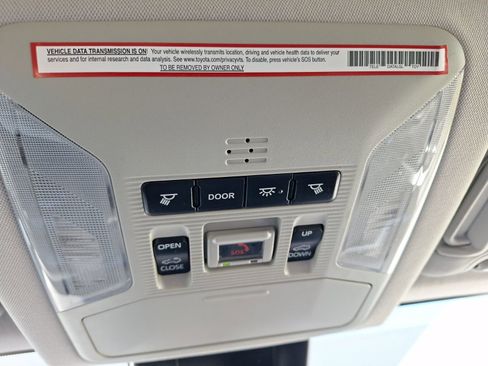 Used 2020 Toyota RAV4 XLE image 29