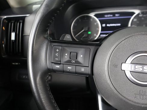 Used 2023 Nissan Pathfinder SV image 38